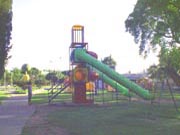 plaza11a.jpg - 9776 Bytes