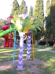 plaza15a.jpg - 21628 Bytes